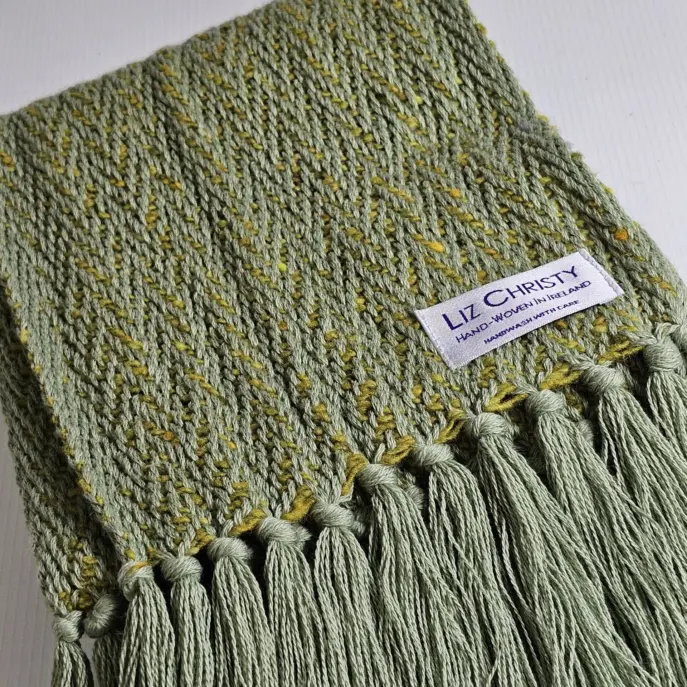 drumlin-scarf-green-lime
