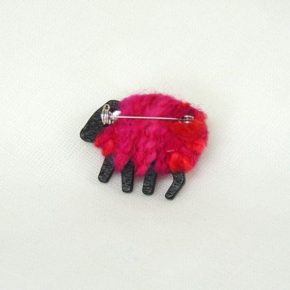 back_view|sheep|pin|pink_red