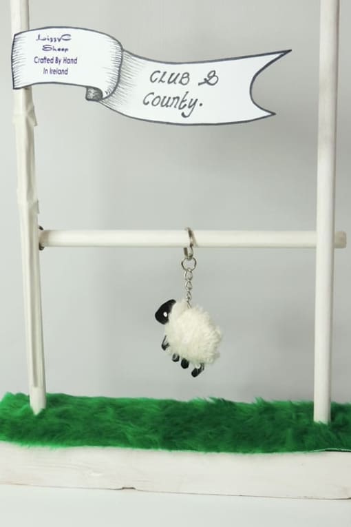 lizzyc-sheep-keyring-kildare