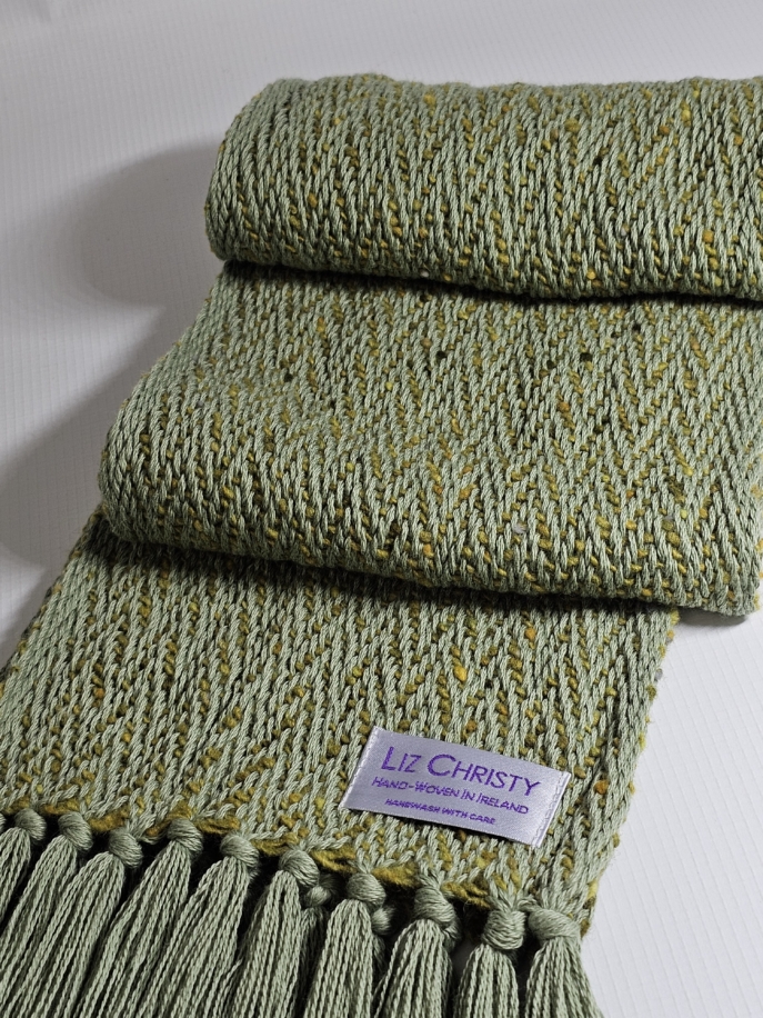 drumlin-scarf-green-lime